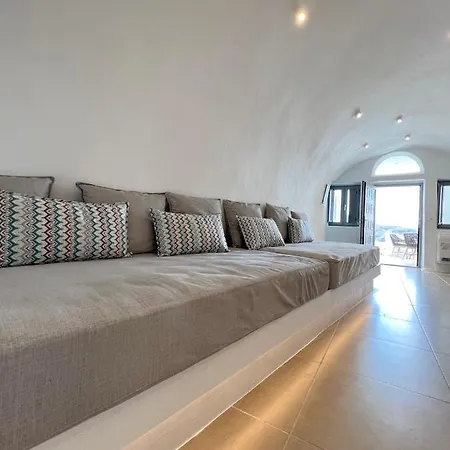 Angle Cavehouse * Oia (Santorini)